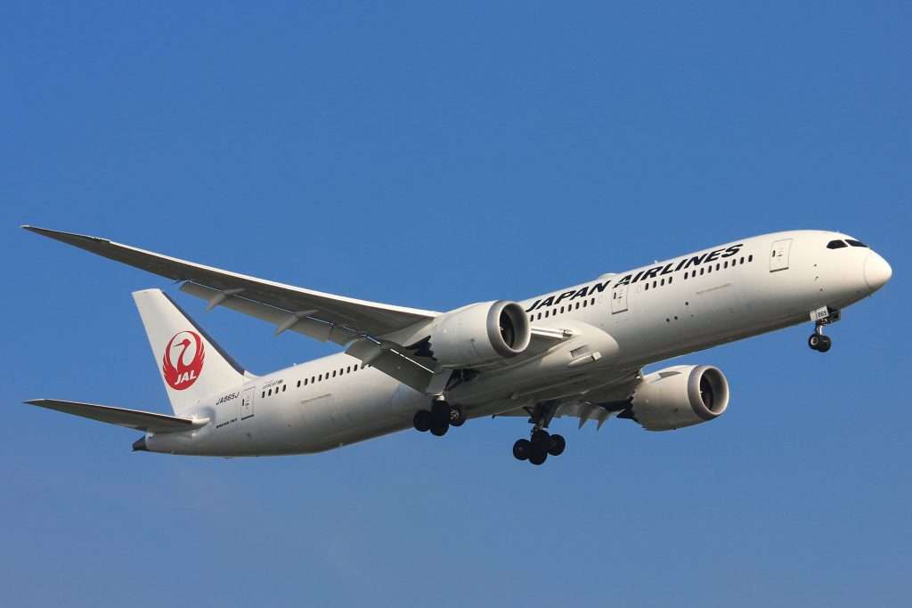 HIPOTECA NO RESIDENTE, AVION DESPEGANDO, CrediLive